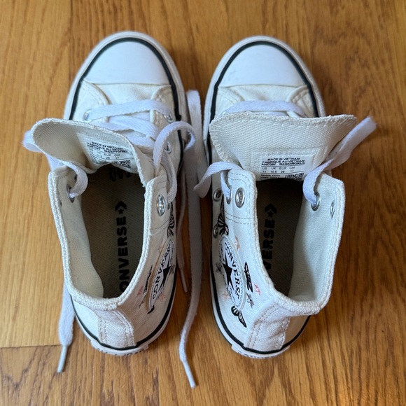 Converse Chuck Taylor All Star High Top Butterfly Embroidered Youth 11 A08739F - Picture 11 of 15
